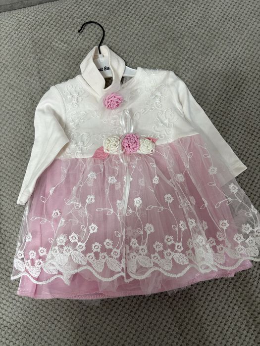 Платья на 5-6 мес 2шт