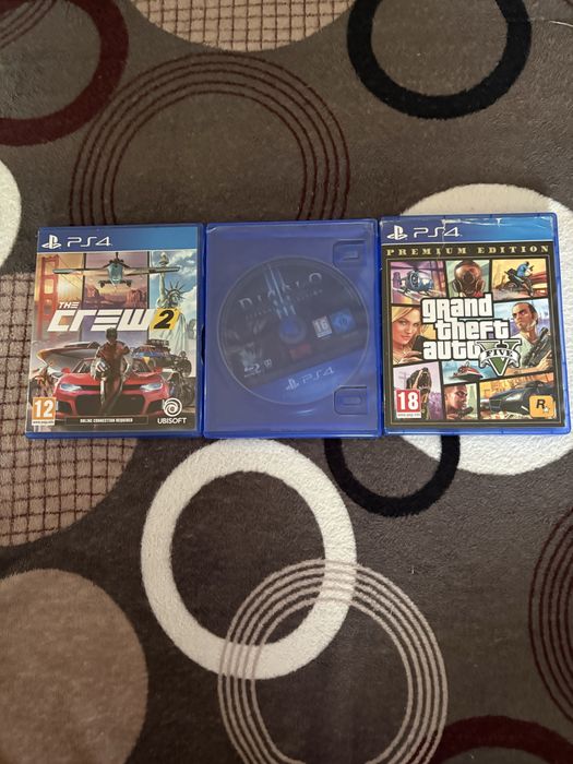 Vand PS4 cu cu ssd 512gb si 3 jocuri