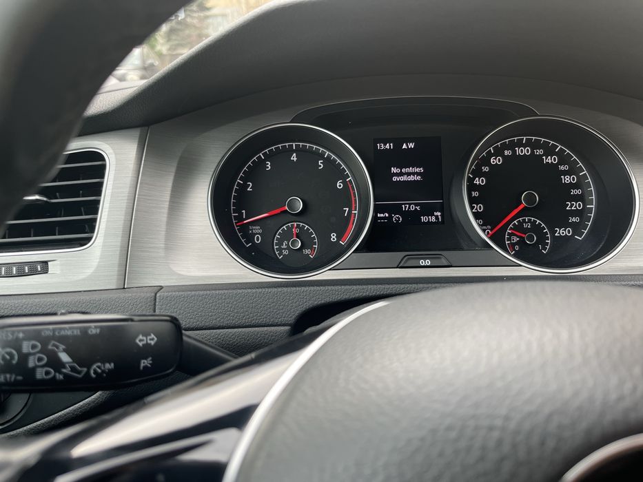 Голф 7 регистриран и обслужен