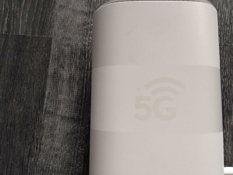 последен модел 5G сим карти рутер за мобилен интернет на Иетел 2025 г.