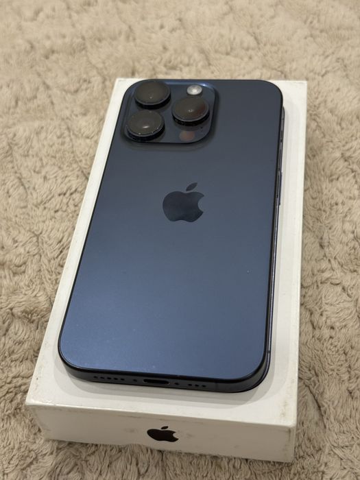 Айфон 15 про в отличном состоянии
