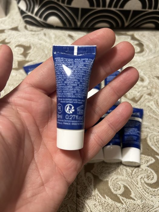 Vand sampon  tratament de la Uriage