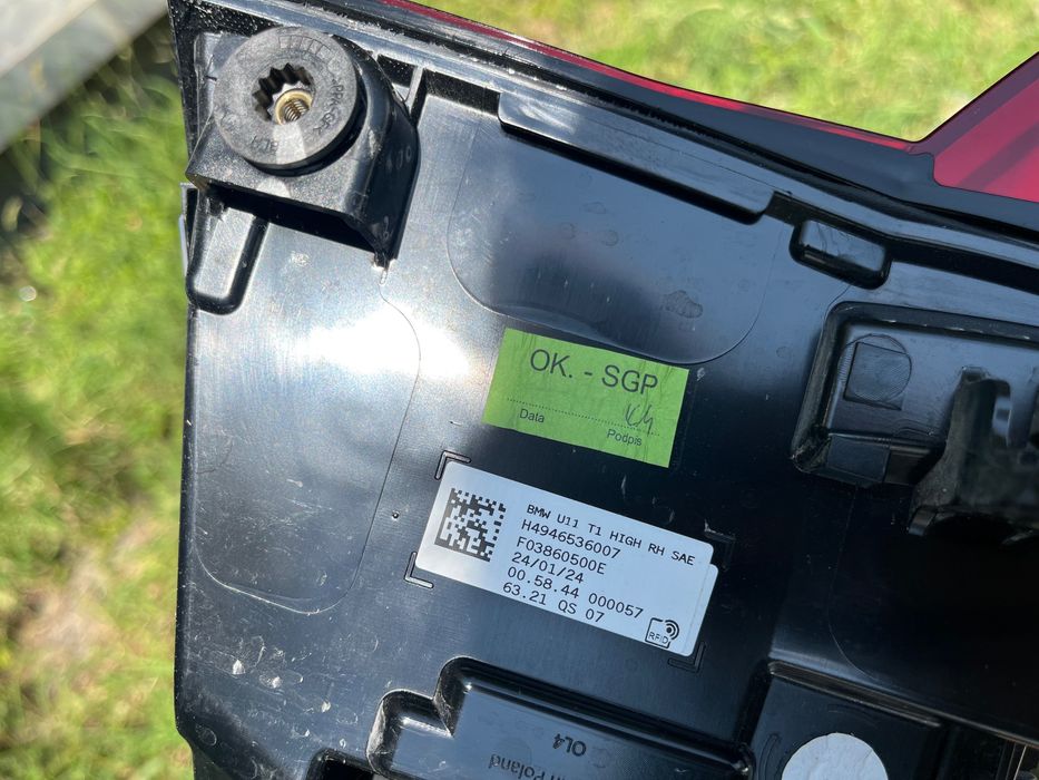 Продавам ляв стоп за BMW X1 U11, американски