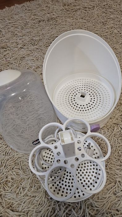 Sterilizator electric chicco cu abur pt biberoane,tetine,suzete etc