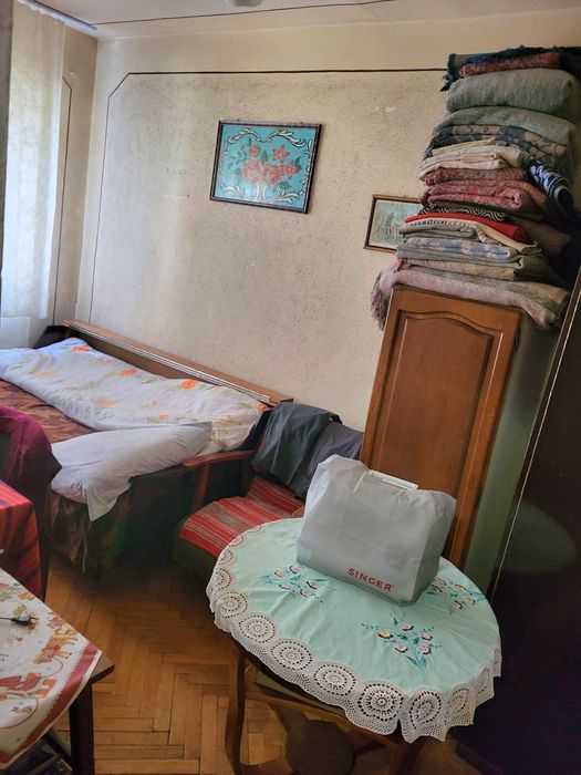 Apartament 3 camere  DECOMANDAT, etaj 1 – zona Aeroport