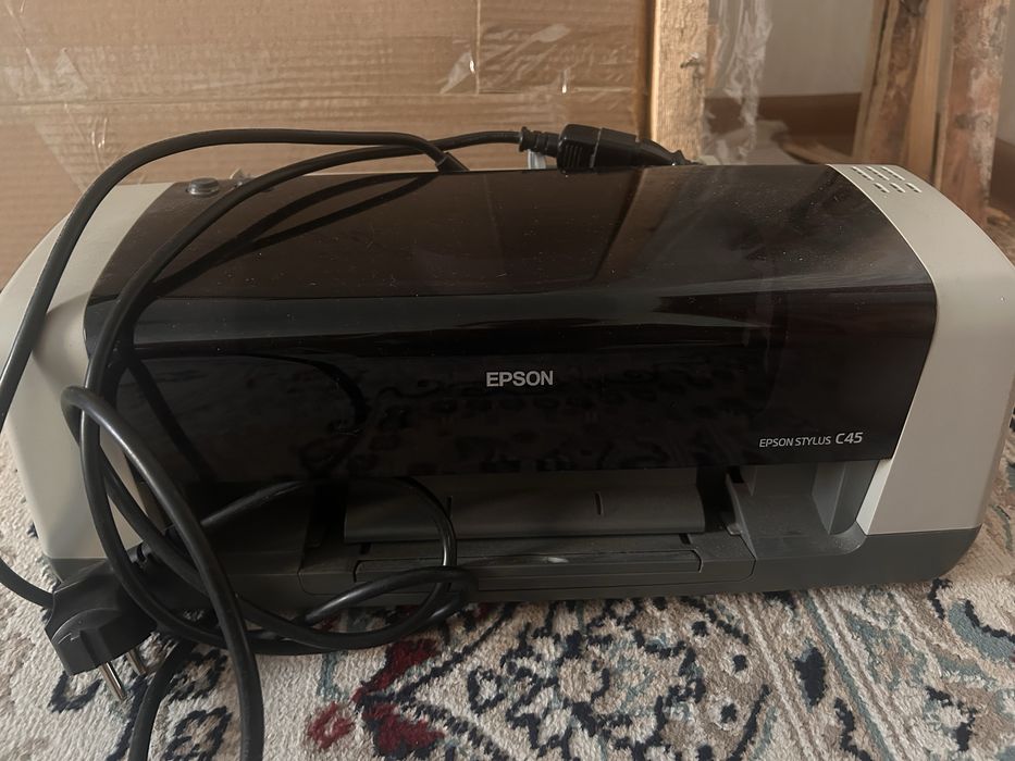 Продам принтер цветной