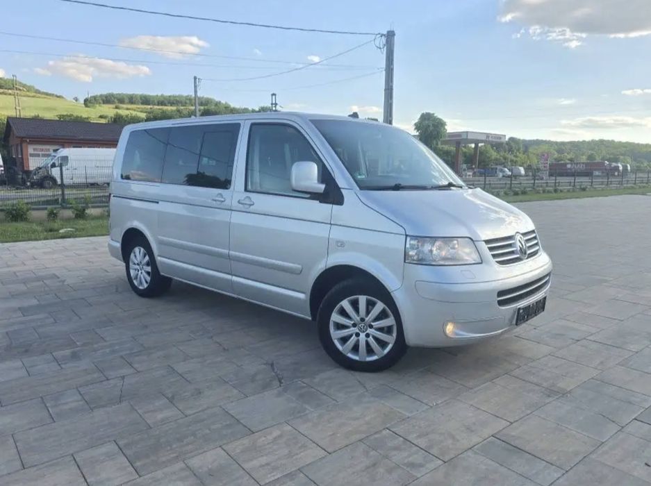 Volkswagen T5 Multivan(model Highline)