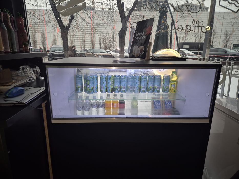 Холодильник витринный