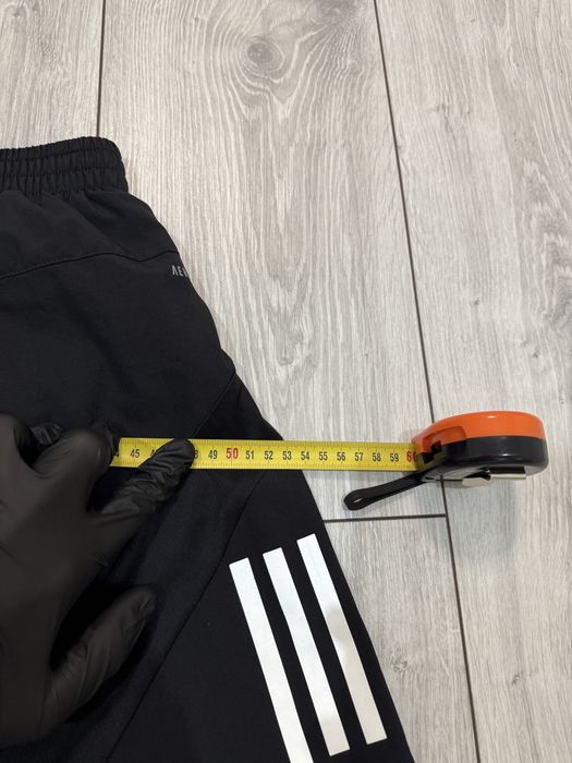 Adidas black training shorts – mărimea M
