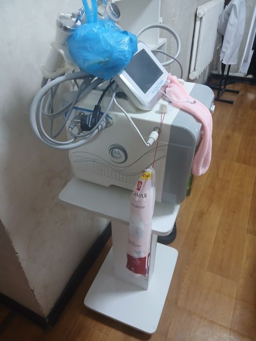 Продам кушетку. Помощник. И т д