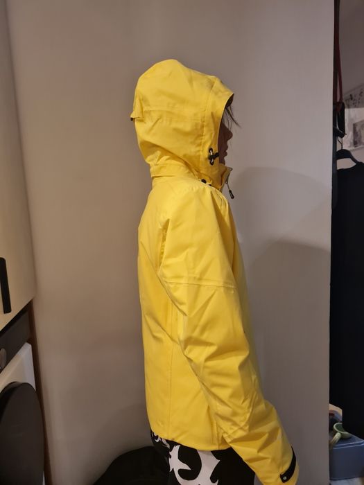 Лыжная куртка,  продам