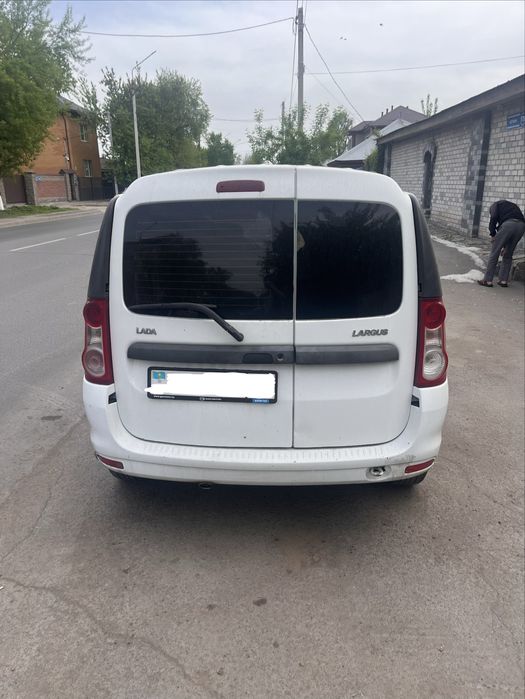 Lada Largus 2014