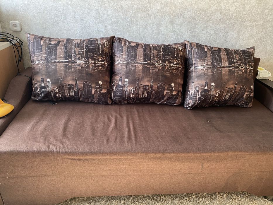 Продам диван в хорошем состоянии