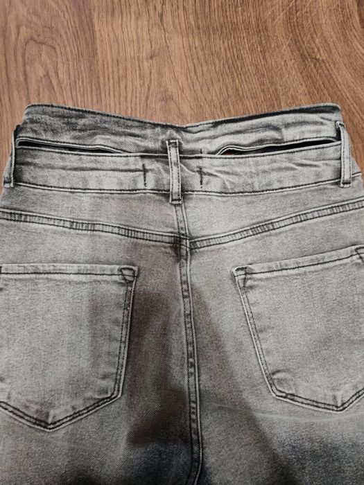 Дамски дънки с висока талия