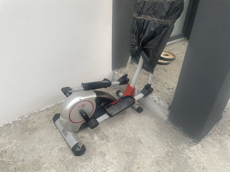 De vanzare 3 bicilete o trotineta si un aparat fitness