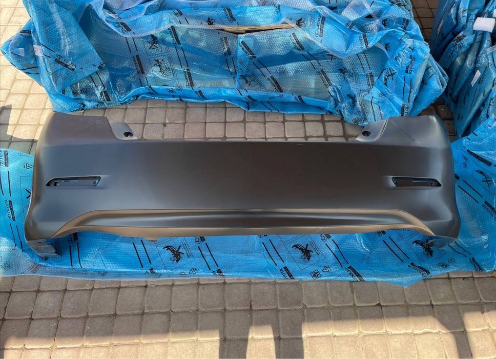 Задний бампер на Камри70/75, 50/55