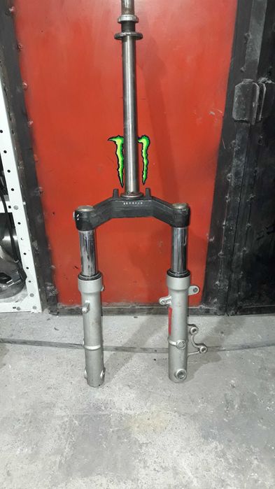 Piaggio Gilera Vespa Aprilia Derbi Peugeot Malaguti Скутери на части