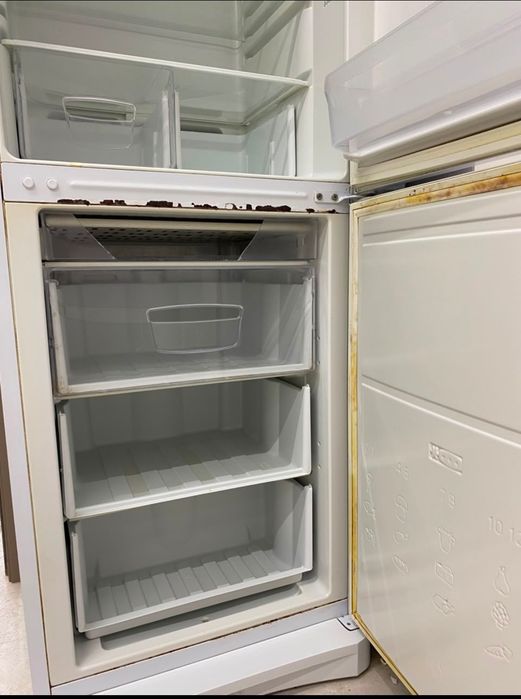 Продам холодильник