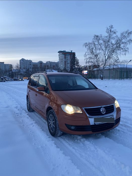 Продам Volkswagen Touran 2008г