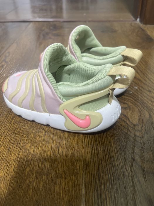 Кроссовки на девочку