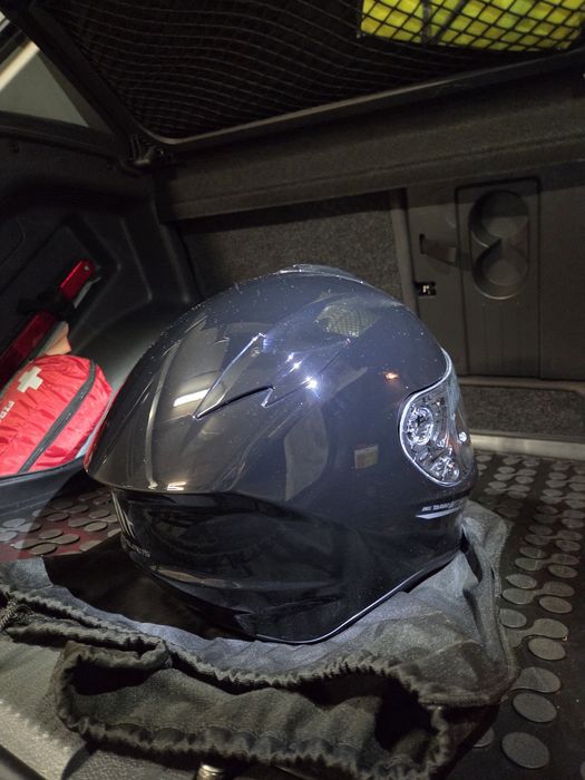 Черна каска MT targo