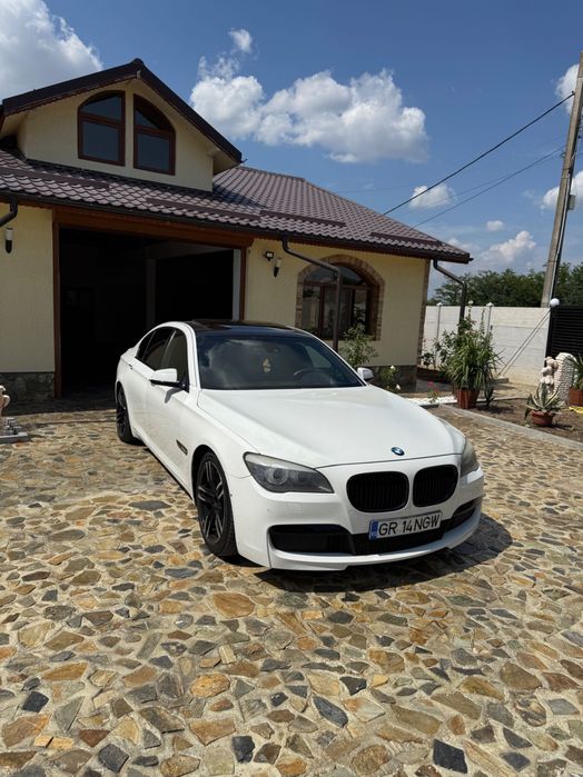 BMW SERIA 7 F01 -740D -M pachet