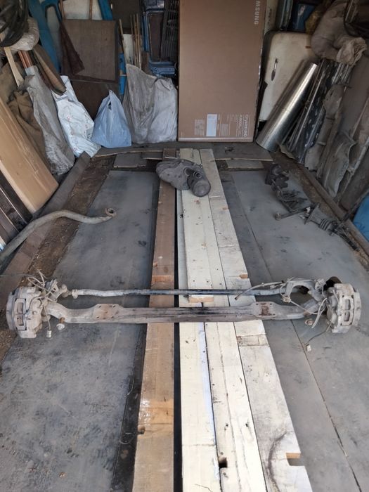 Запчасти Мерседес  (сапог).