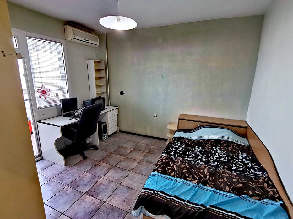 Дава се под наем Двустаен апартамент в Бургас, Братя Миладинови - 66 кв.м за 229.5 € - Снимка #2