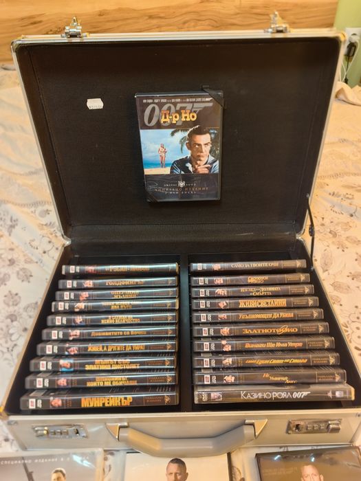 Уникална колекция на Джеймс Бонд