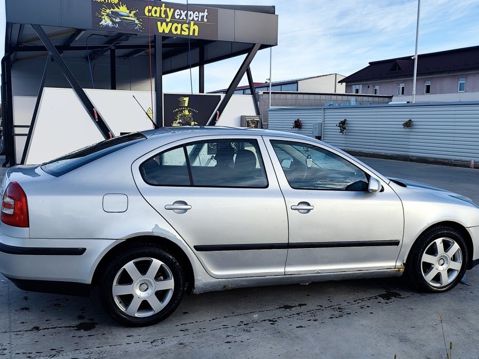 Skoda Octavia II Elegance 2.0 TDI 140 CP | Xenon | Scaune încălzite | Investiții majore