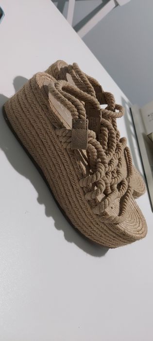 Продам новые летние сабо