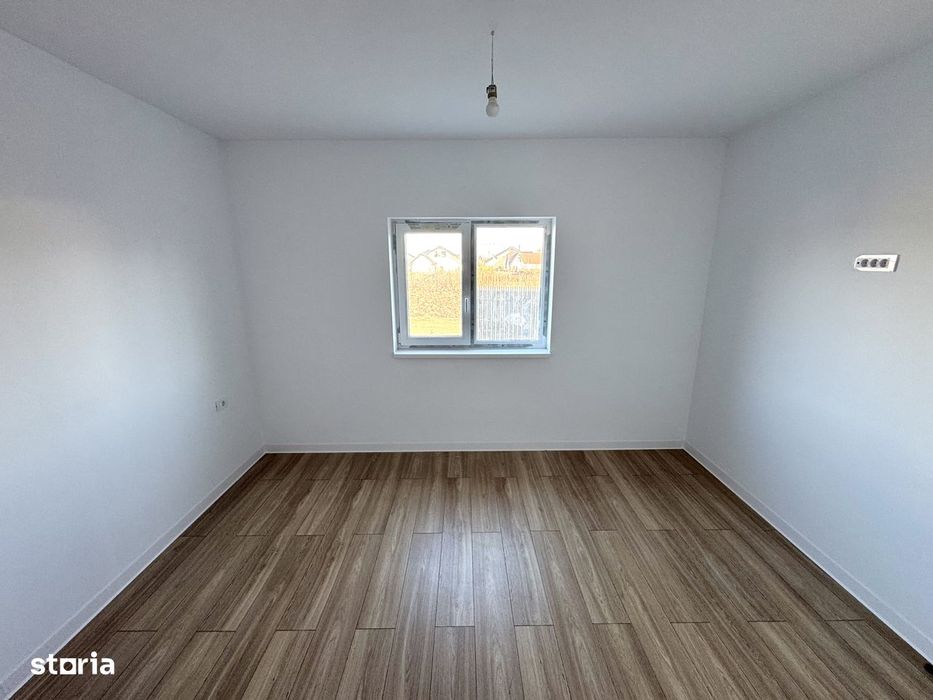 PLACA + SCARI din BETON! CANALIZARE! Casa Miroslava - Valea Ursului