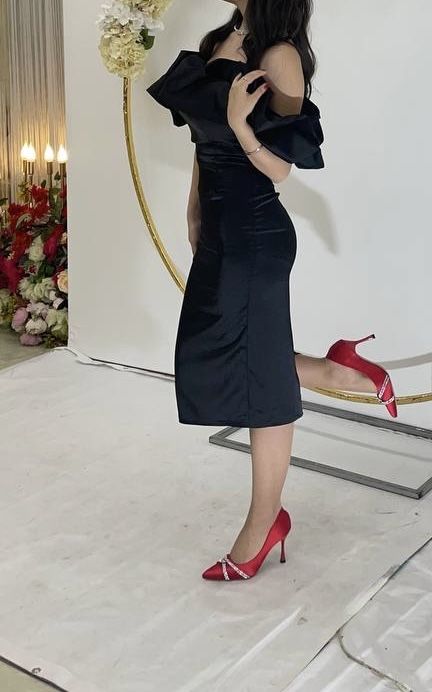 Көйлек сатылады.