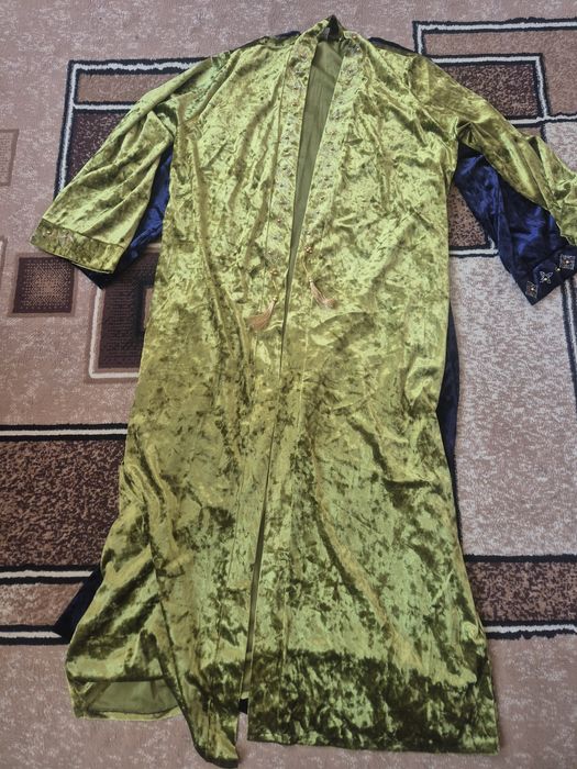 Продам женские абайки.