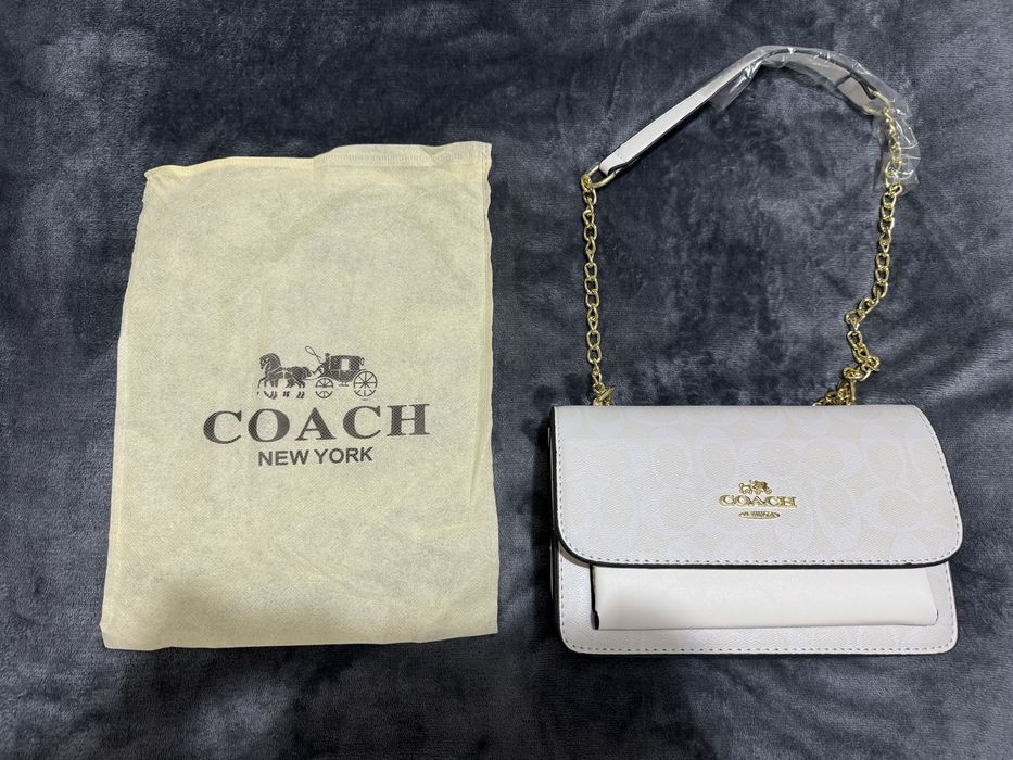 Geantă Coach culoarea alb