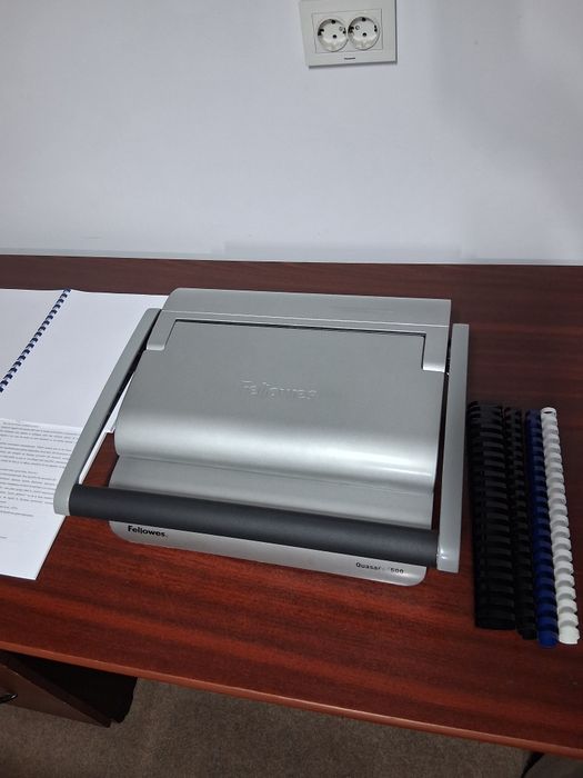 Aparat de indosariat indosariere Fellowes Quasar+ 500, cadou 2 cutii mari de spire