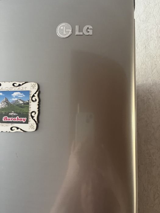 Холодильник LG в отл состоянии