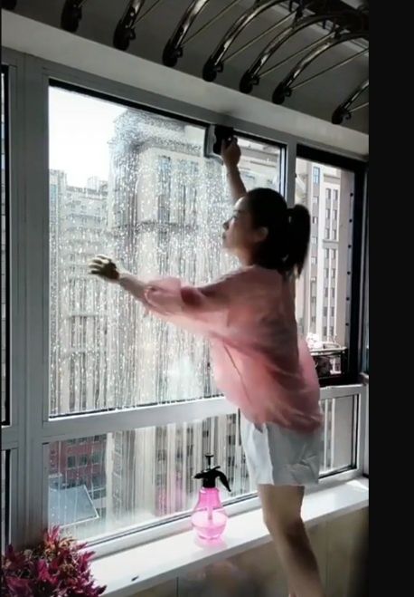 Magnitli oyna artgich