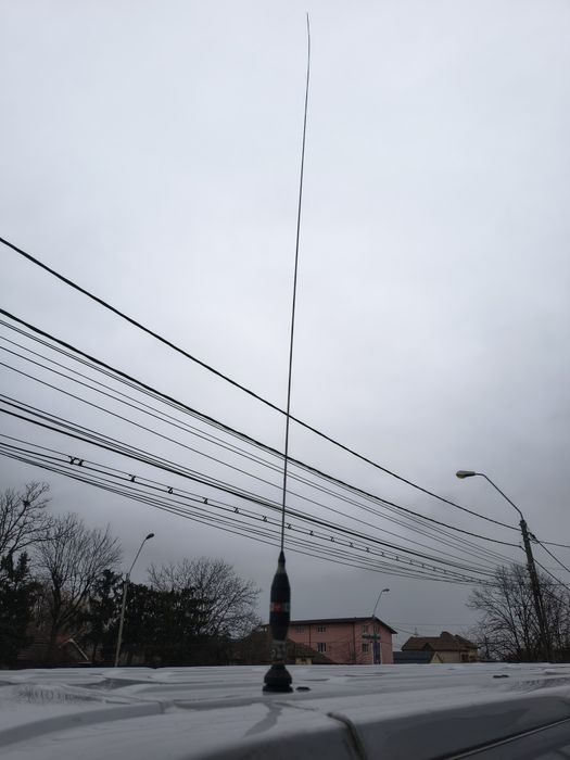 Vând statie avanti micro 4w-8w și antena avanti volo 1,60metri
