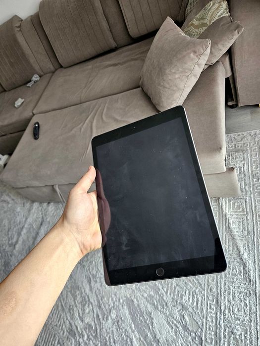 Ipad 8th, 128gb black