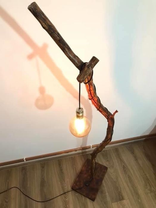 Veioze si lampadare din lemn