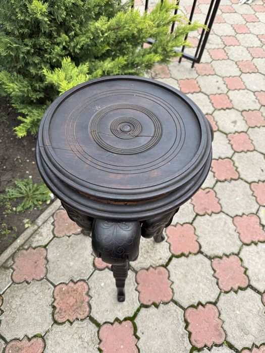 Piedestal din lemn masiv sculptat - stil oriental