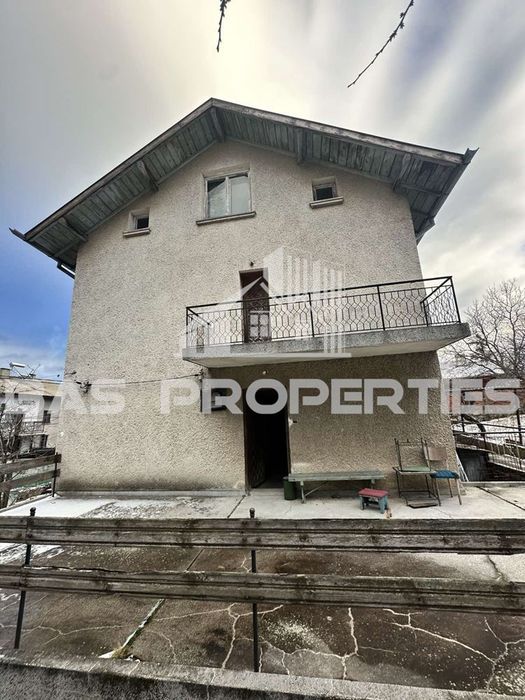 Продава се Къща в с. Бистрица, Област София-град - 232 кв.м за 790 €/кв.м - Снимка #1