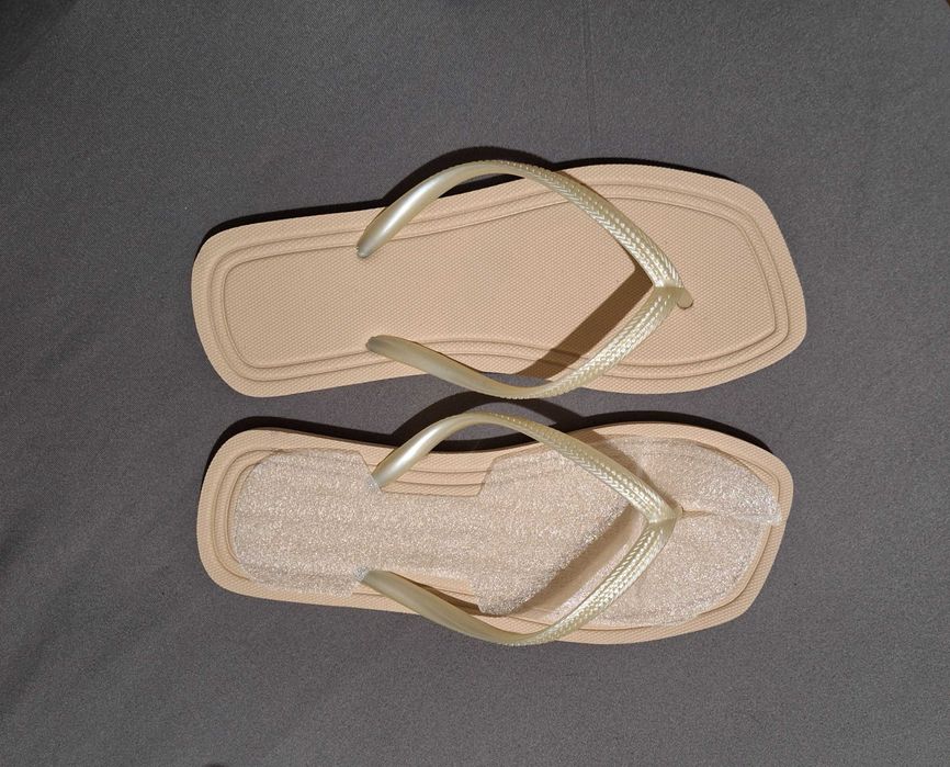 Дамски джапанки 38/39 размер и горнище на бански М р-р