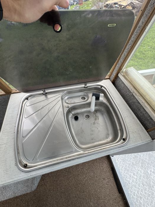 Catamaran Cabinat Aluminiu Hesofon