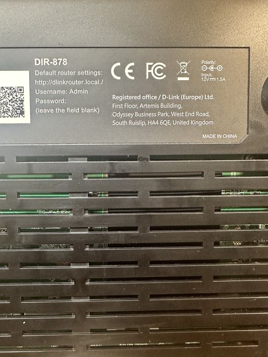 Router D-Link DIR-878