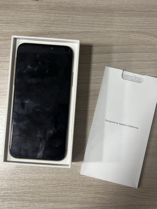 Айфон хс 256.     .