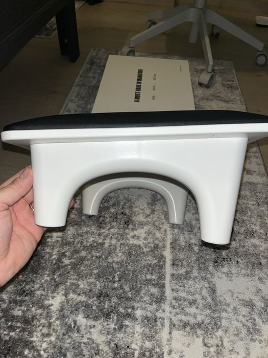 Suport pt incheietura mainii din piele in forma de U pt pilire unnghii