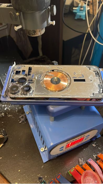 Service GSM iPhone iPad carcase originale cu montaj