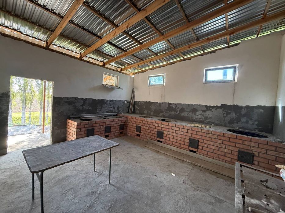 Готовый Кафе-Чайхана в Бустанлыкском районе возле гор и курортов